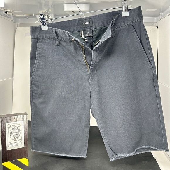 RVCA BLACK MENS “DAY-SHIFT CHINOS” SHORTS - Picture 2 of 11